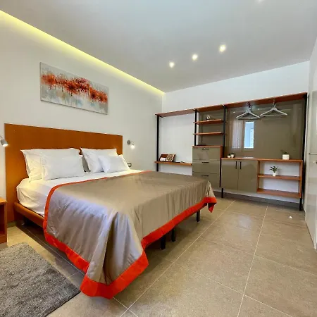 Residences Caroline דירה חוואר