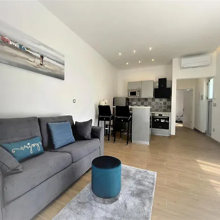 Residences Caroline Apartmán *