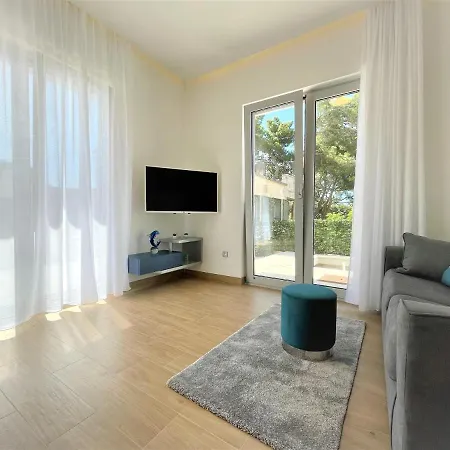 Residences Caroline דירה חוואר
