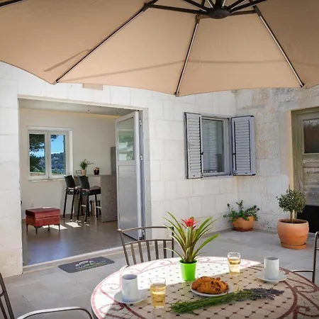 Residences Caroline Daire Hvar Town
