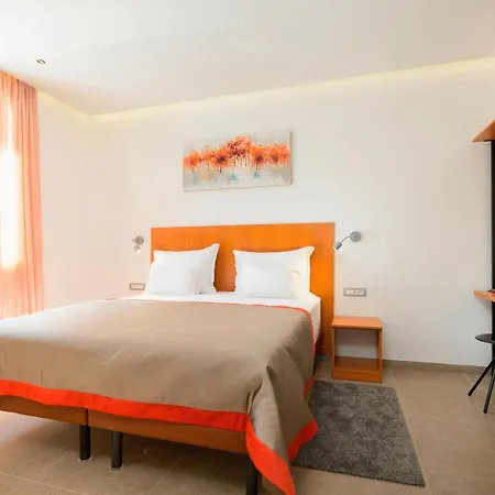 Residences Caroline דירה *