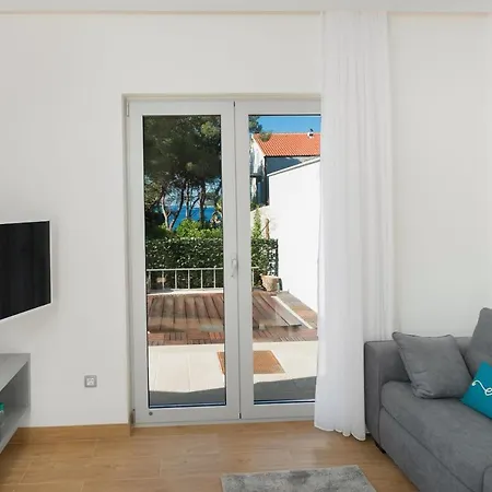 Residences Caroline דירה