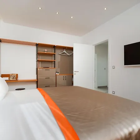 Residences Caroline * חוואר