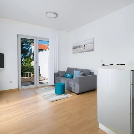 Residences Caroline דירה חוואר