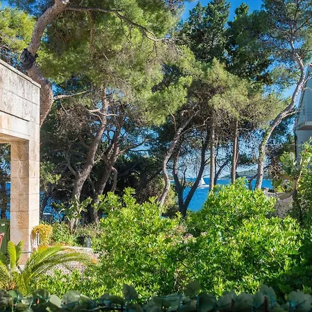 Residences Caroline Daire *