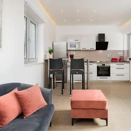 Residences Caroline * חוואר